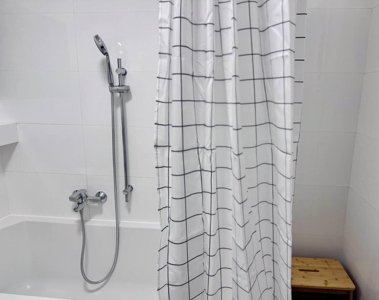 C- Home4U - Apartment With A City View Close To Aquapark, Parking In Secured Area Краків Екстер'єр фото